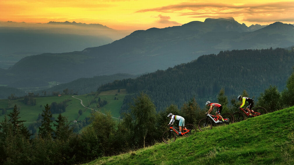 Feierabendtour mit Prominenz im Rheintal