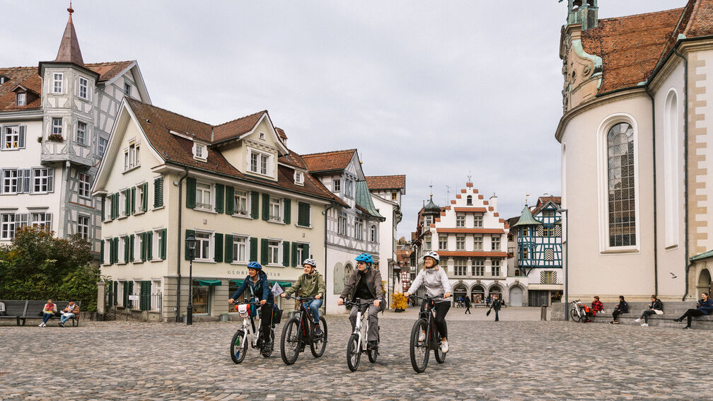 Kultur, Haute Couture und frische Landluft