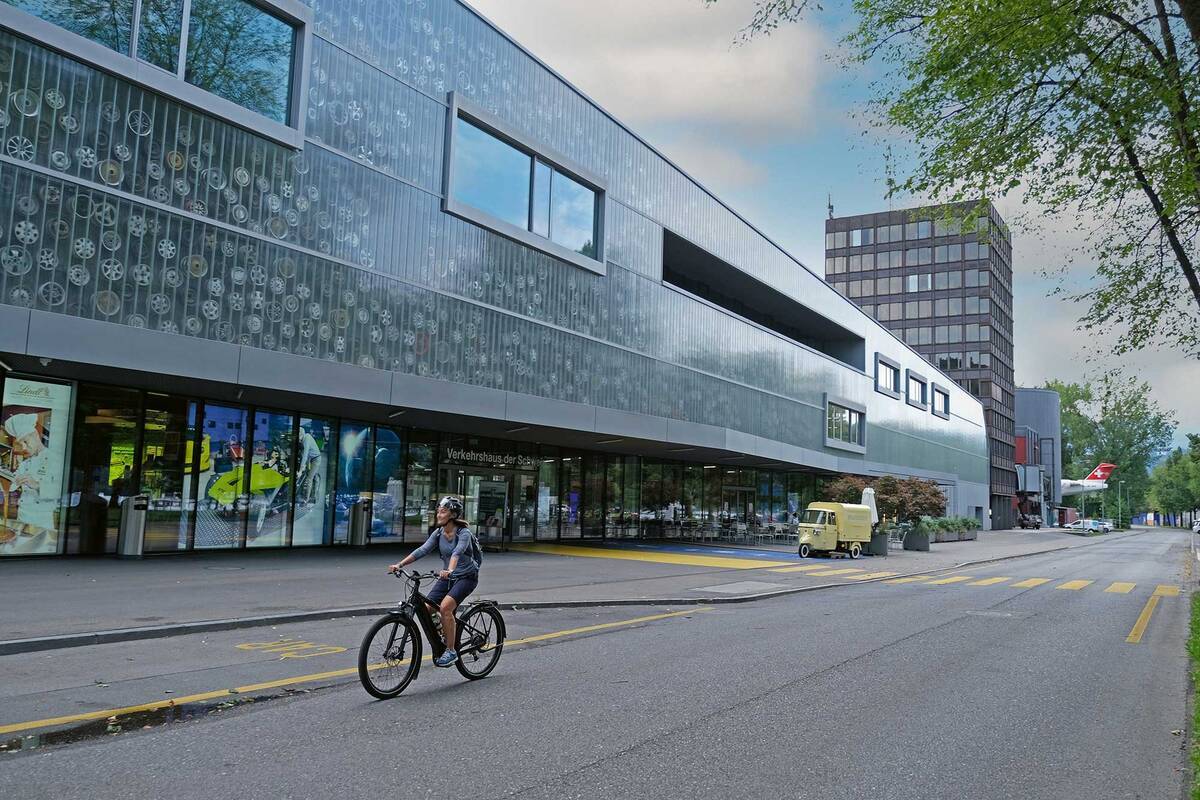 Passender Startpunkt, um das Velo­verkehrsnetz in Luzern unter die Lupe zu nehmen: das Verkehrshaus.
