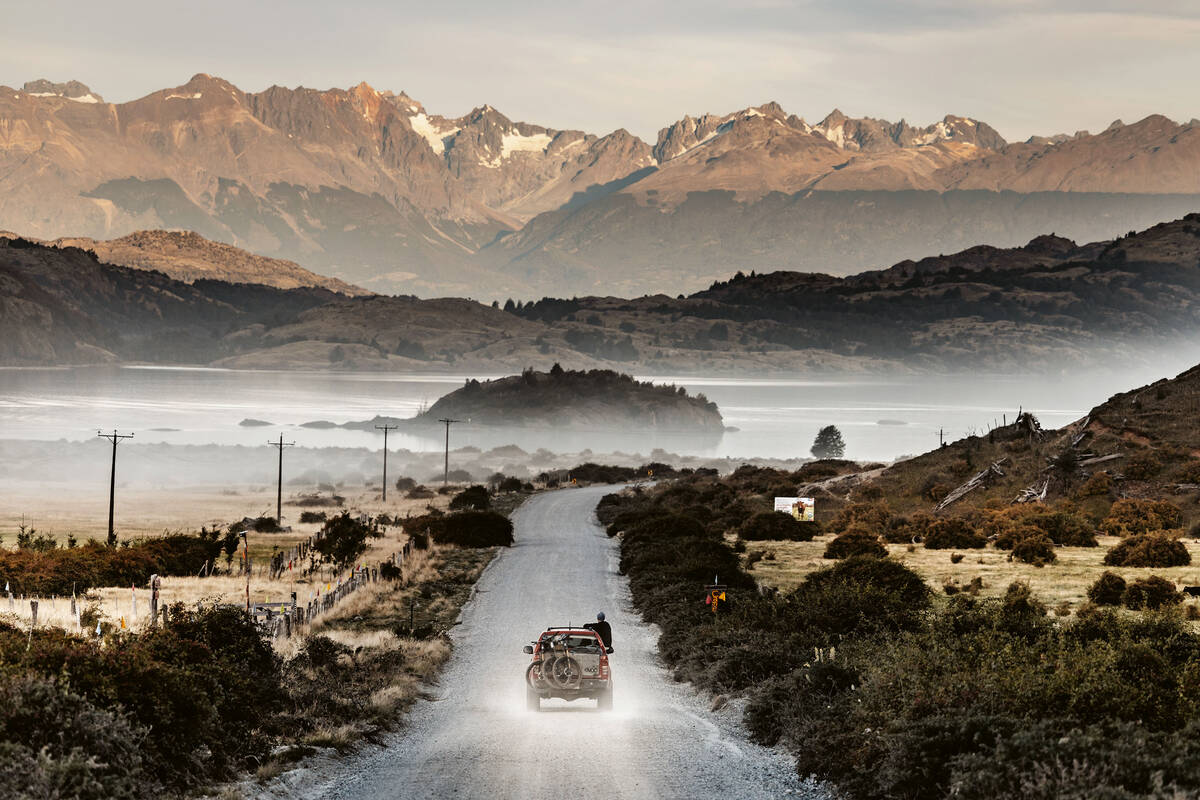 Patagonien ist ein Sehnsuchtsort für Naturliebhaber, Abenteurer und Alpinisten und bietet Kulissen, wie sie Holywood nicht schöner ersinnen könnte. 